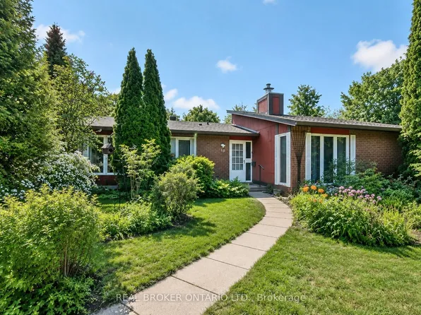 10 Amundsen Cres, Ottawa, ON K2L 1A7