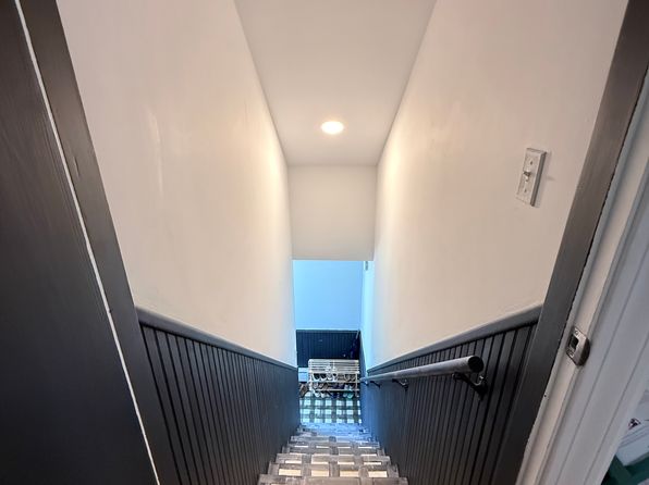 65 Anoka Ave APT 2