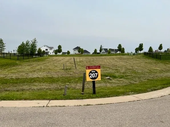 L207 Eagle Prairie Ct, Waunakee, WI 53597
