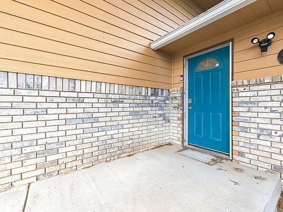 2nd image of 6 N Ridge Way Rd