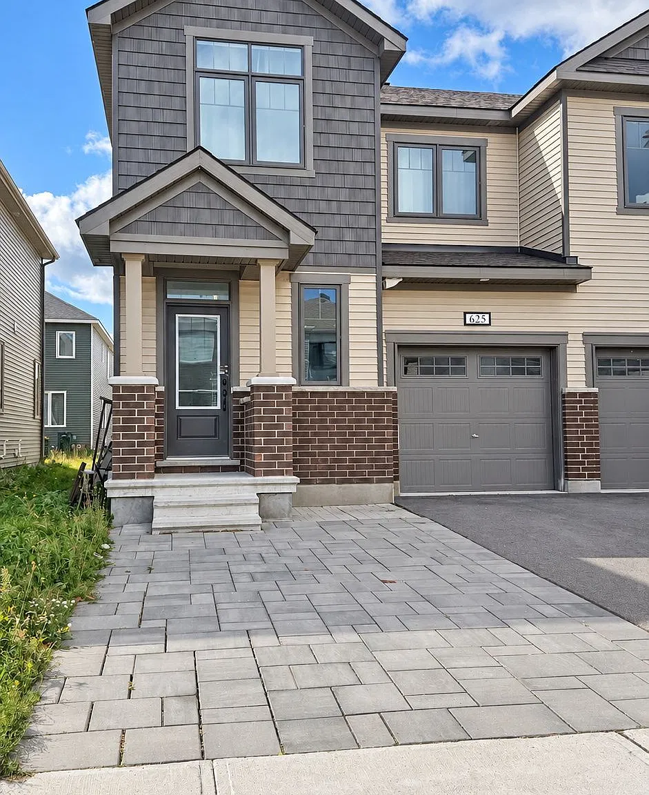 4 bed, $2,690 — Photo 1