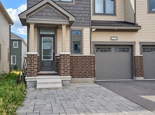 625 Allied Mews, Ottawa, ON K2S 3A1