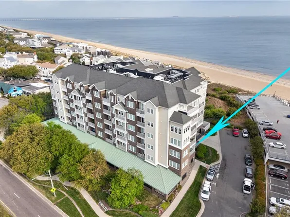3800 Dupont Cir Unit 302, Virginia Beach, VA 23455