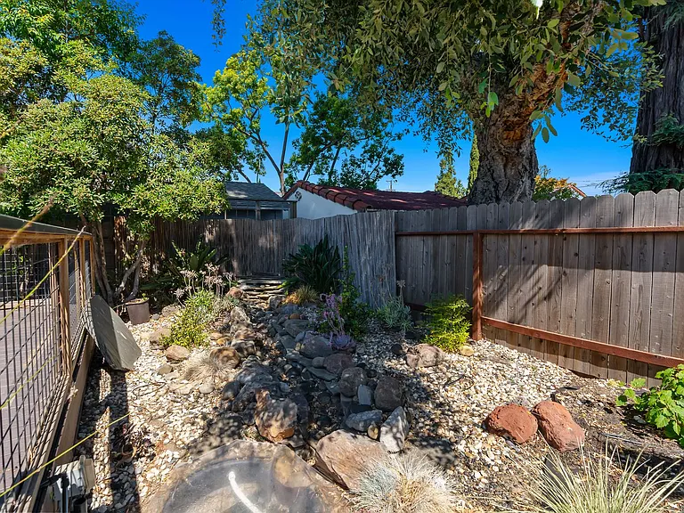 1830 Fuller Way — Photo 34