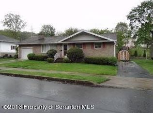 110 Railroad St, Moosic, PA 18507