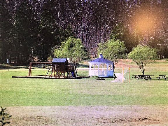 5th image of 46175 N Greens Rest Dr
