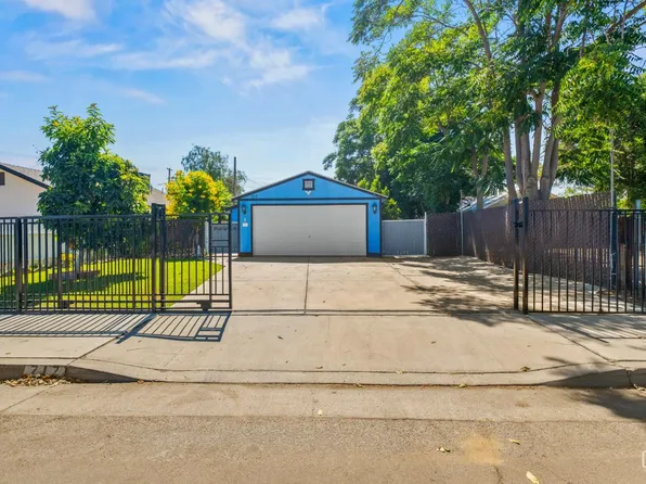 717 Iris St, Bakersfield, CA 93308