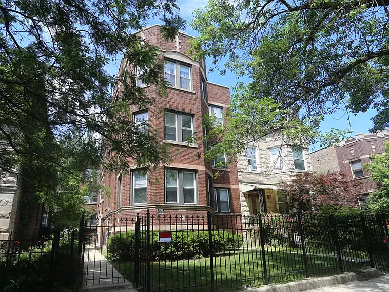 1436 W Belle Plaine Ave #2 — Photo 1