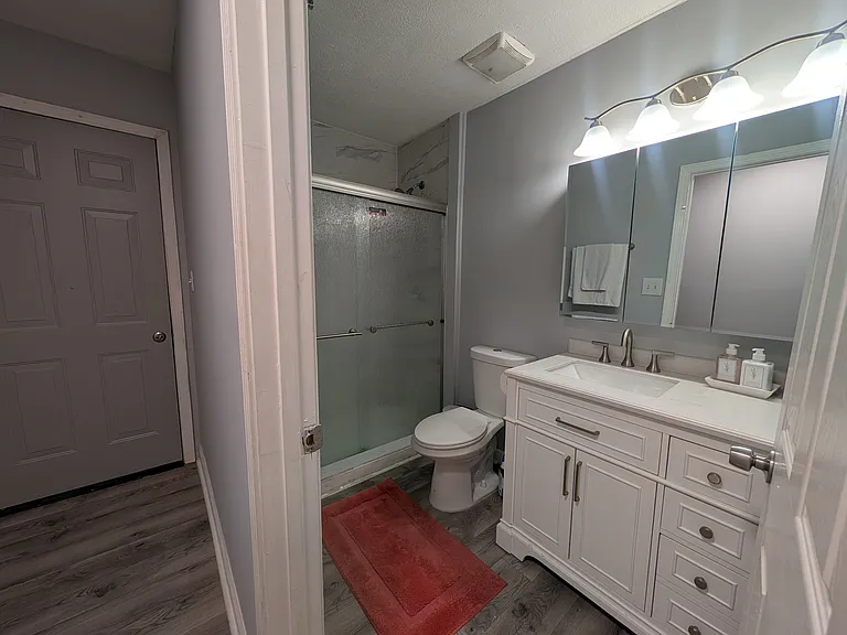 Oakland Dr SW — Photo 16