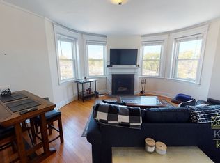 210 Winthrop Rd APT 12, Brookline, MA 02445