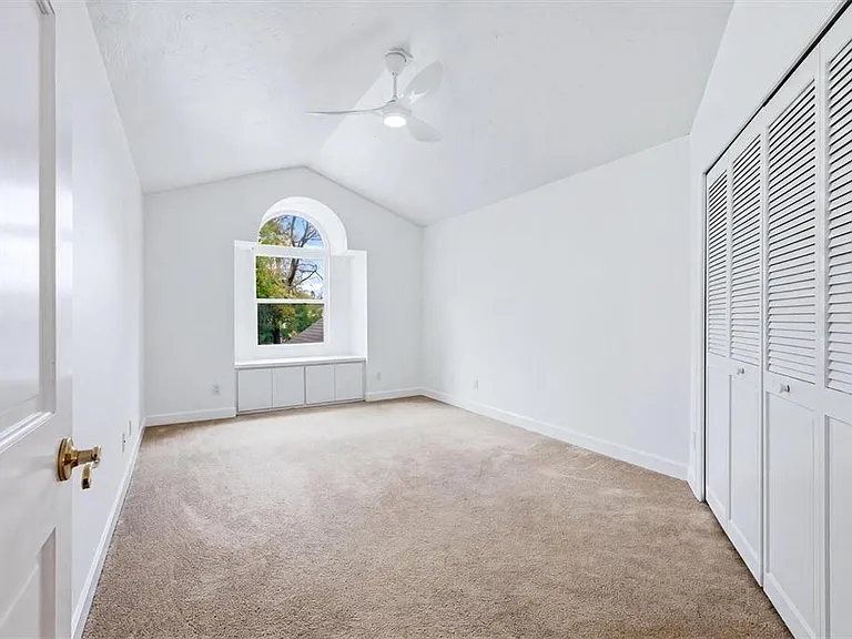 1351 Dixie Lee Ln — Photo 25