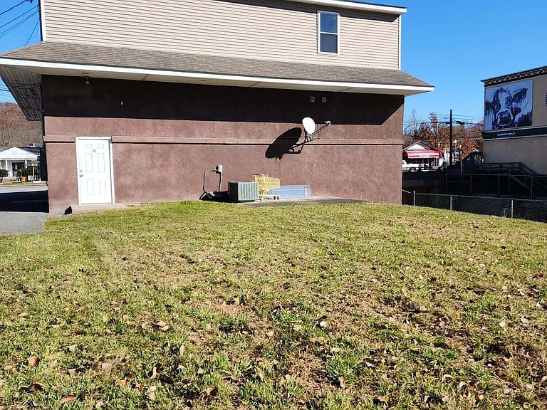 120 Main Ave #1 — Photo 2