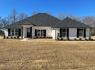 1101 Pebble Cv N, Byhalia, MS 38611