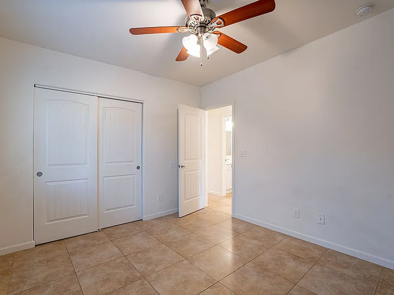 436 E. Waverly St. — Photo 17