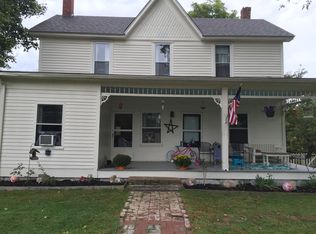 5902 E Blue River Rd, Pekin, IN 47165