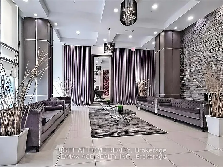 2756 Old Leslie St #922 — Photo 3