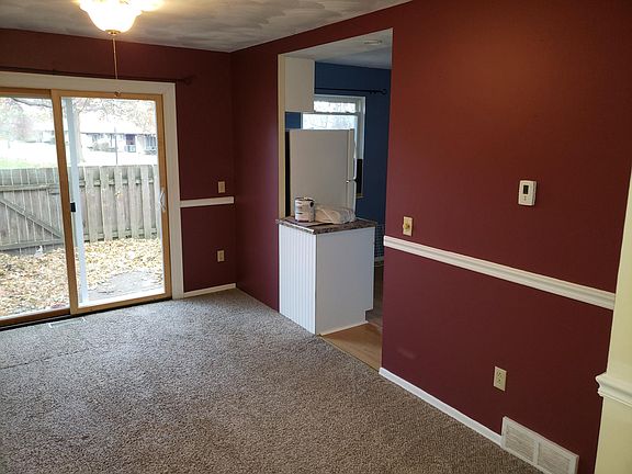 2nd image of 7 Meadowbrook Dr
