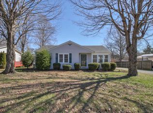 1037 Edgewood Dr, Gallatin, TN 37066