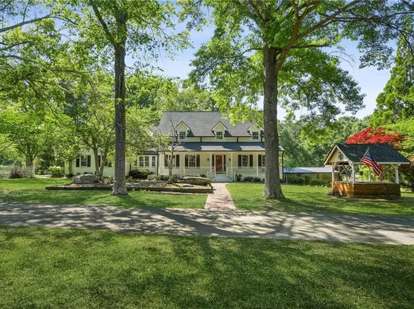 5422 Hill Rd SW, Powder Springs, GA 30127