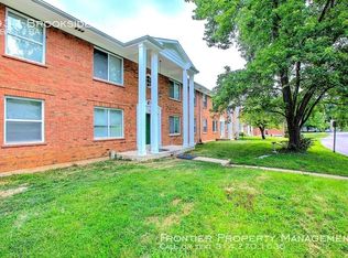 937 Brookside Ave APT B, Saint Louis, MO 63119