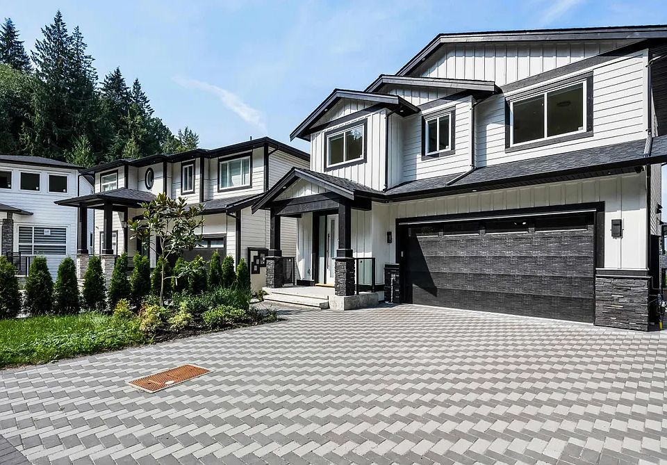 1st image of 8585 Forest Gate Dr
