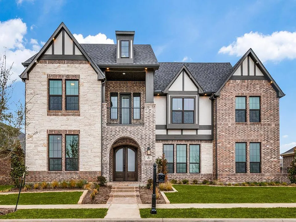 1317 Black Walnut Ln