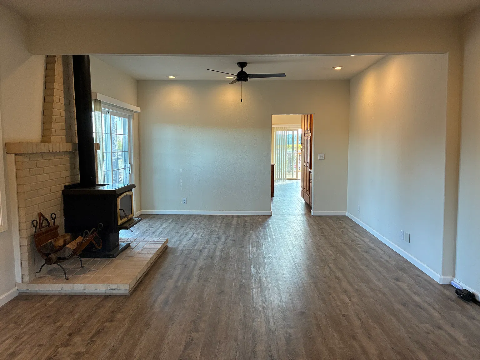 2 bed, $6,000 — Photo 4