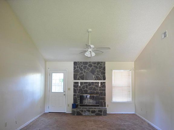 5th image of 7912 Painted Oak Dr