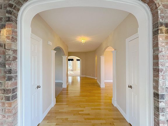 4th image of 5700 W Timber Oak Ct