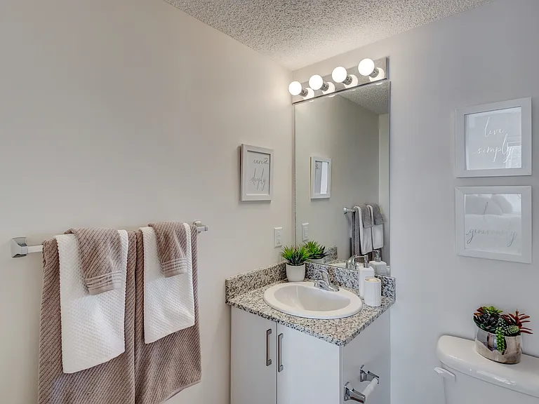 73 Skyview Point Cres NE — Photo 162