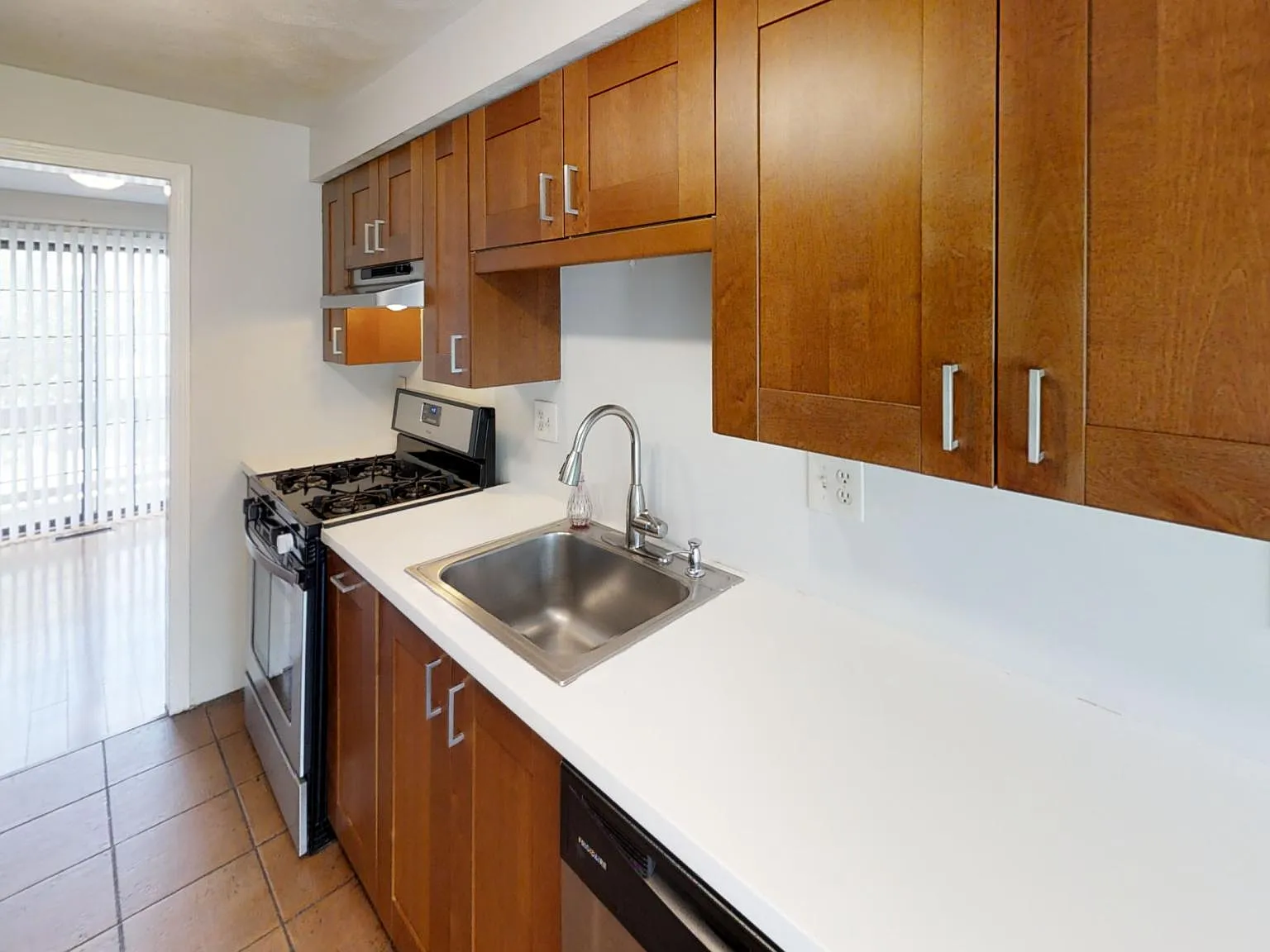 2 bed, 2.5 bath, 1274 sqft, $2,900 — Photo 1