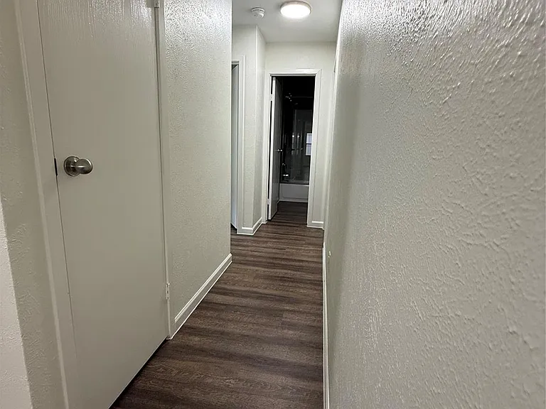 8 N Circlewood Gln — Photo 16