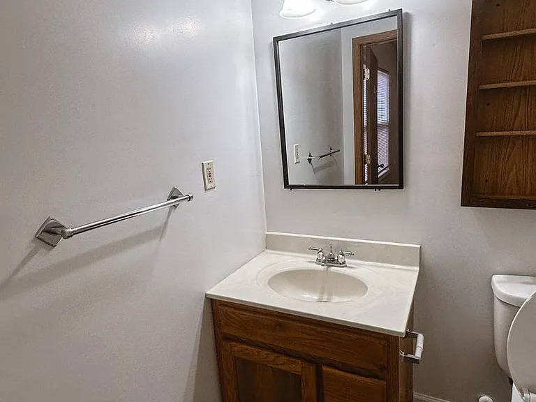 308 Fairgrounds Rd — Photo 5