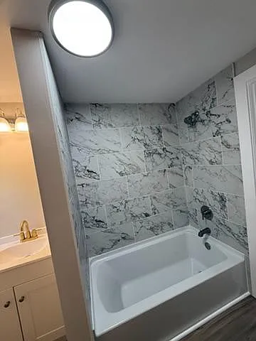301 W Broad St - Unit 2 - upstairs — Photo 2