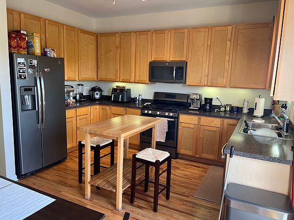 3rd image of 1815 Riverwoods Dr