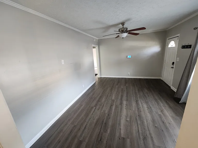 534 Hamilton E Holmes Dr NW — Photo 5