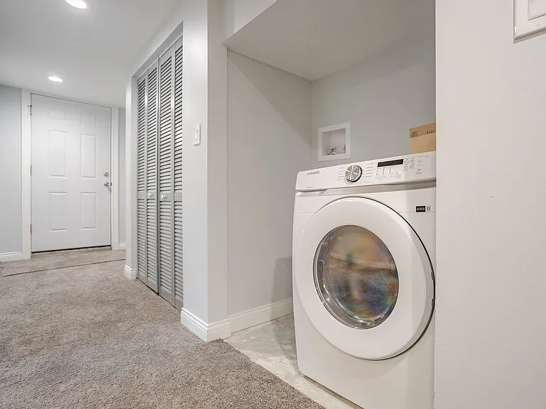 1013 W 18th Pl #1R — Photo 10