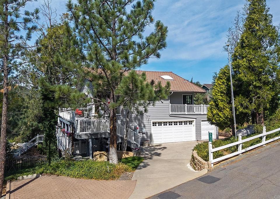 1st image of 8634 Ponderosa Ln