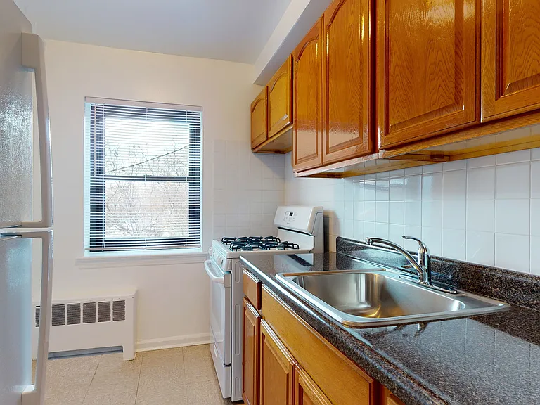 Franklin Manor — Photo 12