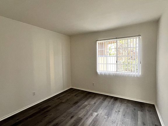 5th image of 1090 Newport Ave APT 104