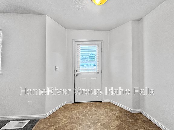 5th image of 3728 Deloy Dr APT 1