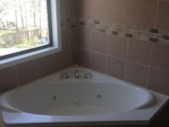 2nd image of 3580 Spencer Ln