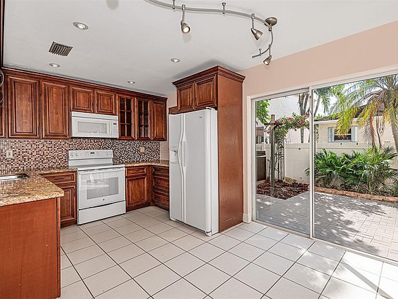 4th image of 12000 NW 13th Street