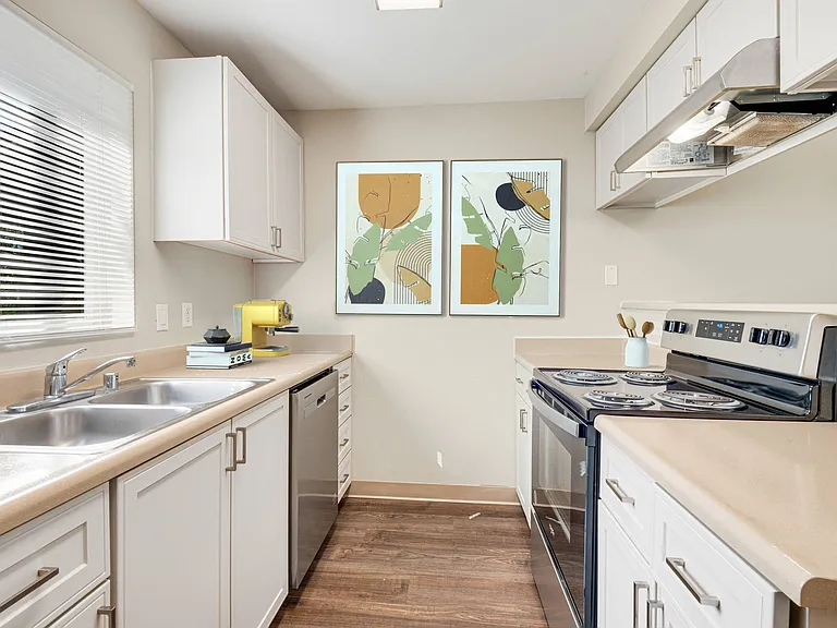 Sage Apartments — Photo 15