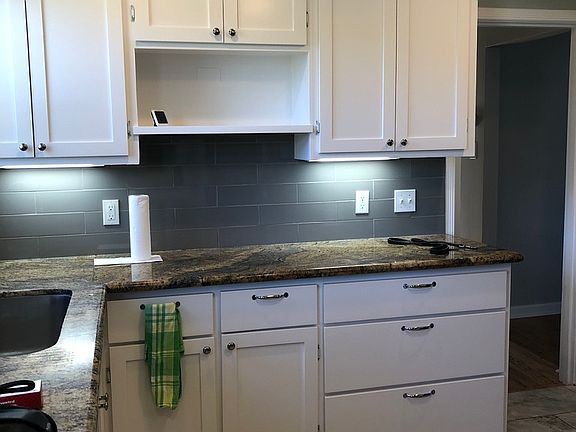 5th image of 2422 Cathay Way