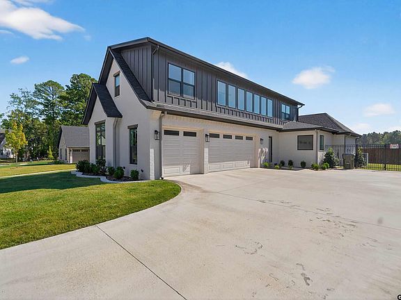 5th image of 1572 Maple Cir