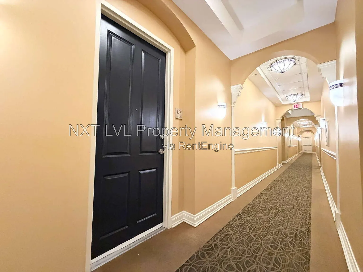 1 bed, 1.5 bath, 685 sqft, $1,795 — Photo 2