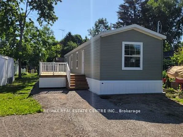 77 Park Ln, Hamilton, ON L9G 1K8