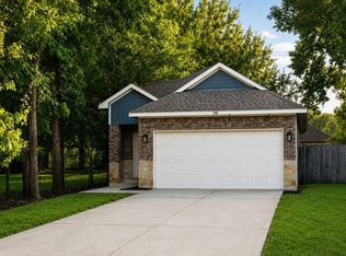 7911 Observatory St, Houston, TX 77088