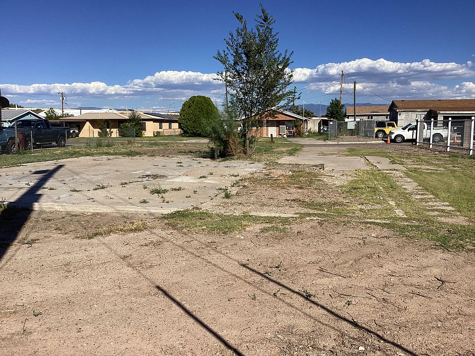 2nd image of 903 Impala Dr
